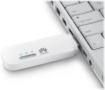 Wait for the Huawei E8372 Turbo Stick to establish a connection to the Bell LTE network.