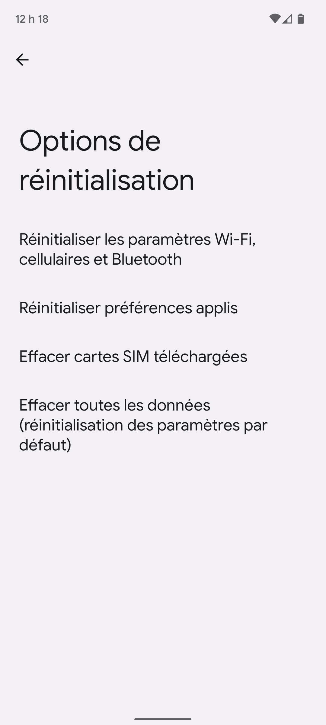 Touchez Réinitialiser les paramètres Wi-Fi, cellulaires et Bluetooth.