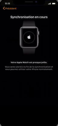 Patientez pendant la synchronisation de votre Apple Watch.